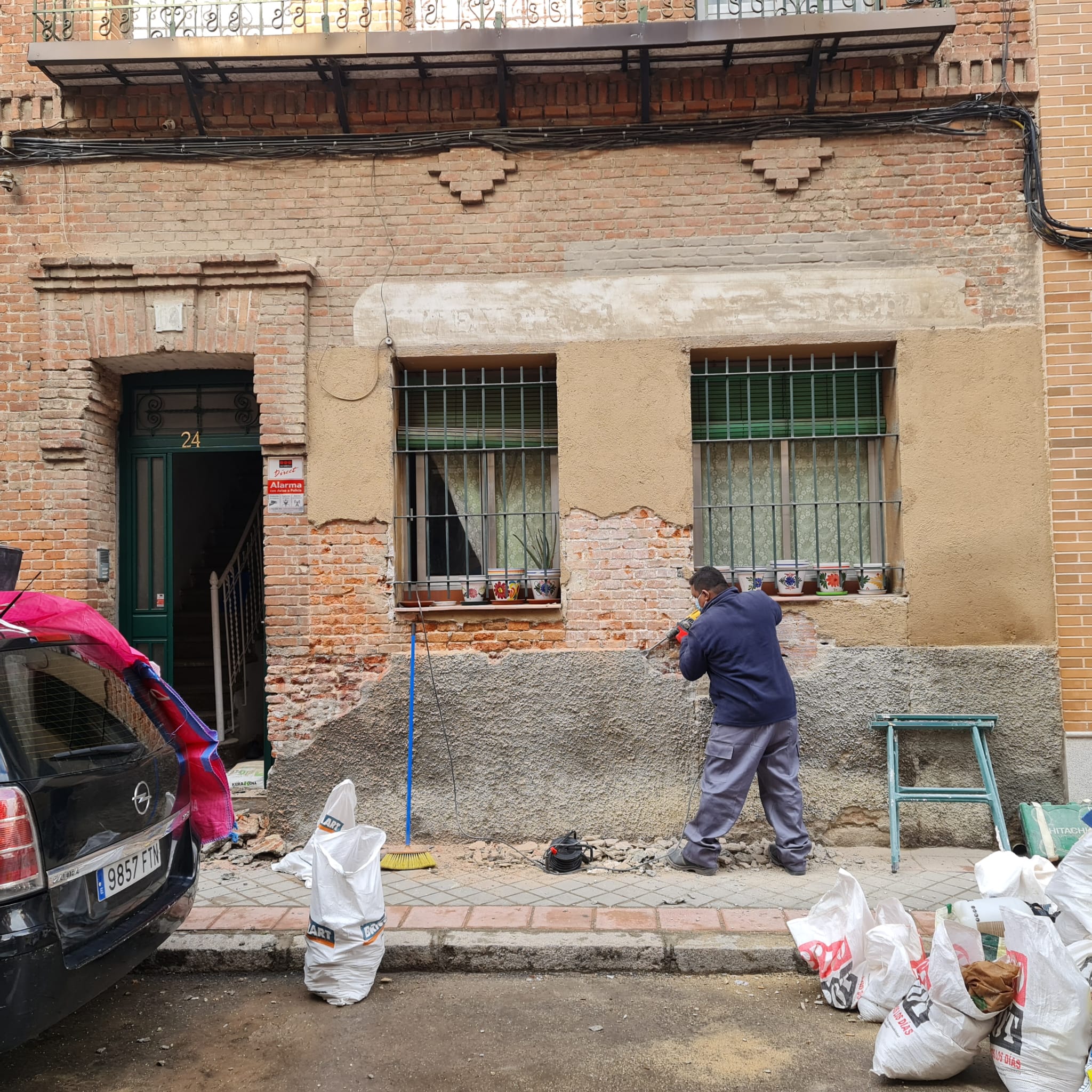 rehabilitación de fachada antes de la rehabilitación CRB OBRAS