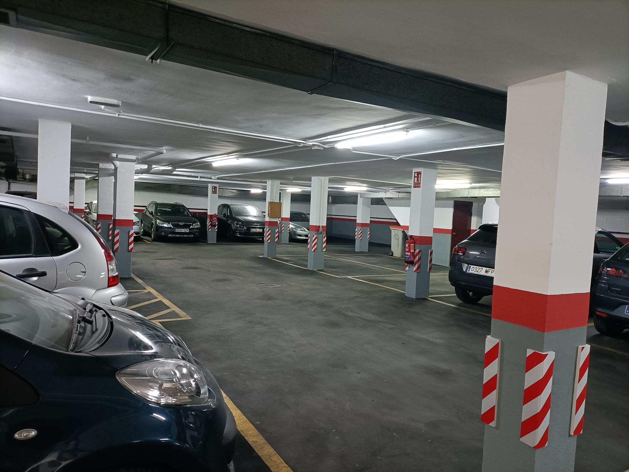Servicio de pintura parking CRB OBRAS